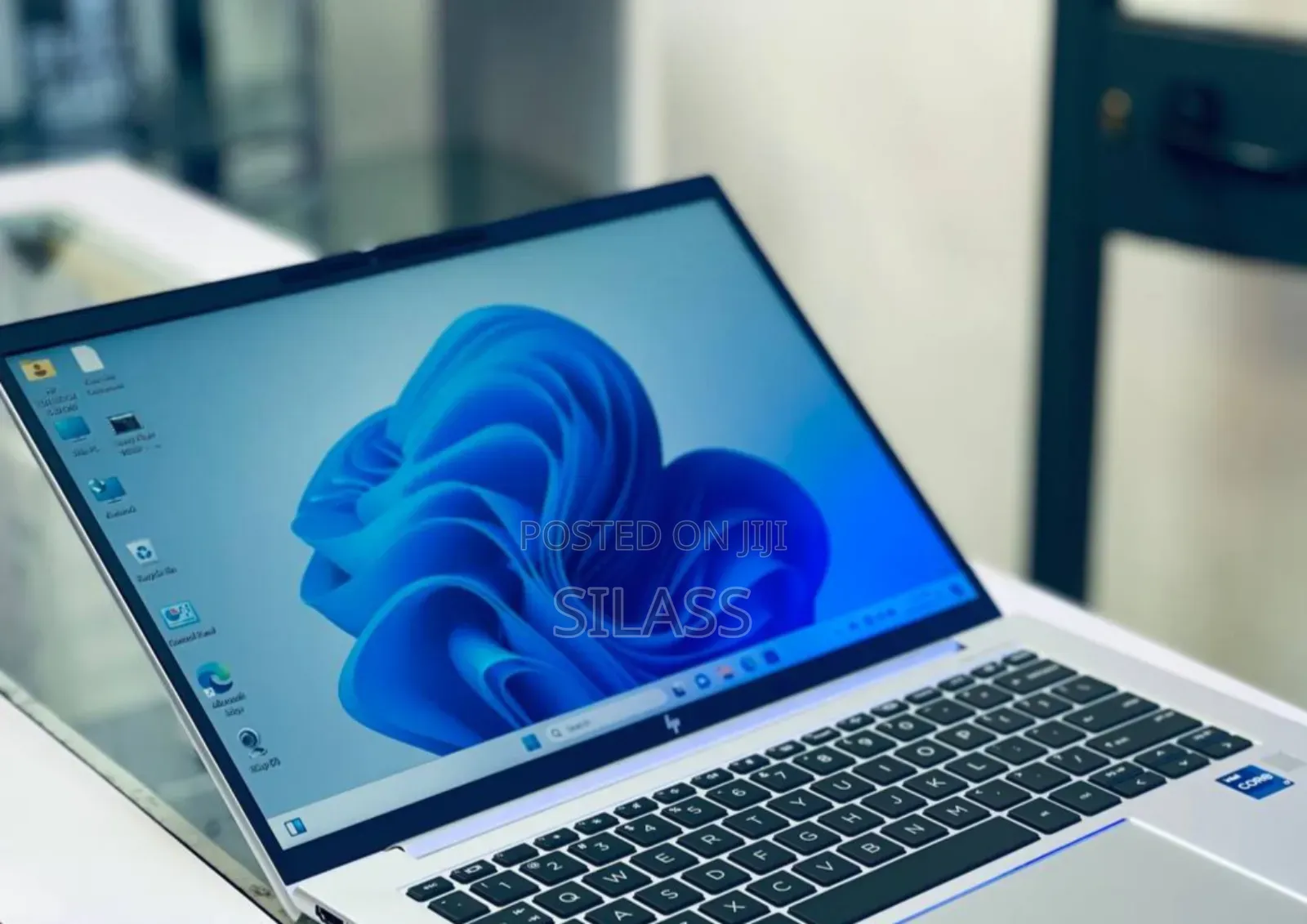 New Laptop HP EliteBook 840 G11 16GB Intel Core I7 SSD 512GB