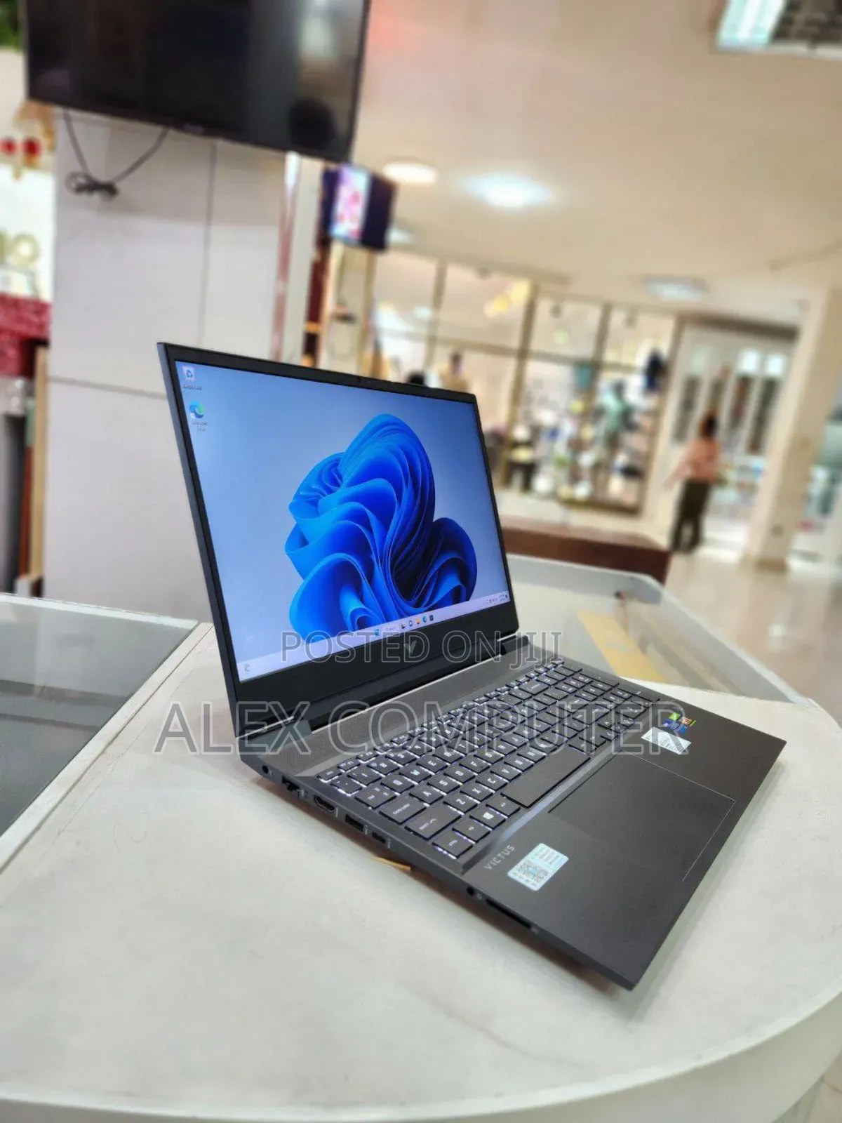 New Laptop HP Victus 16 16GB Intel Core I7 SSD 512GB