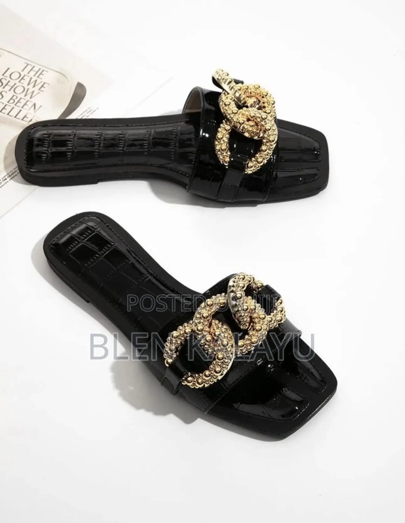 Crocodile Embossed Chain Decor Slide Sandals