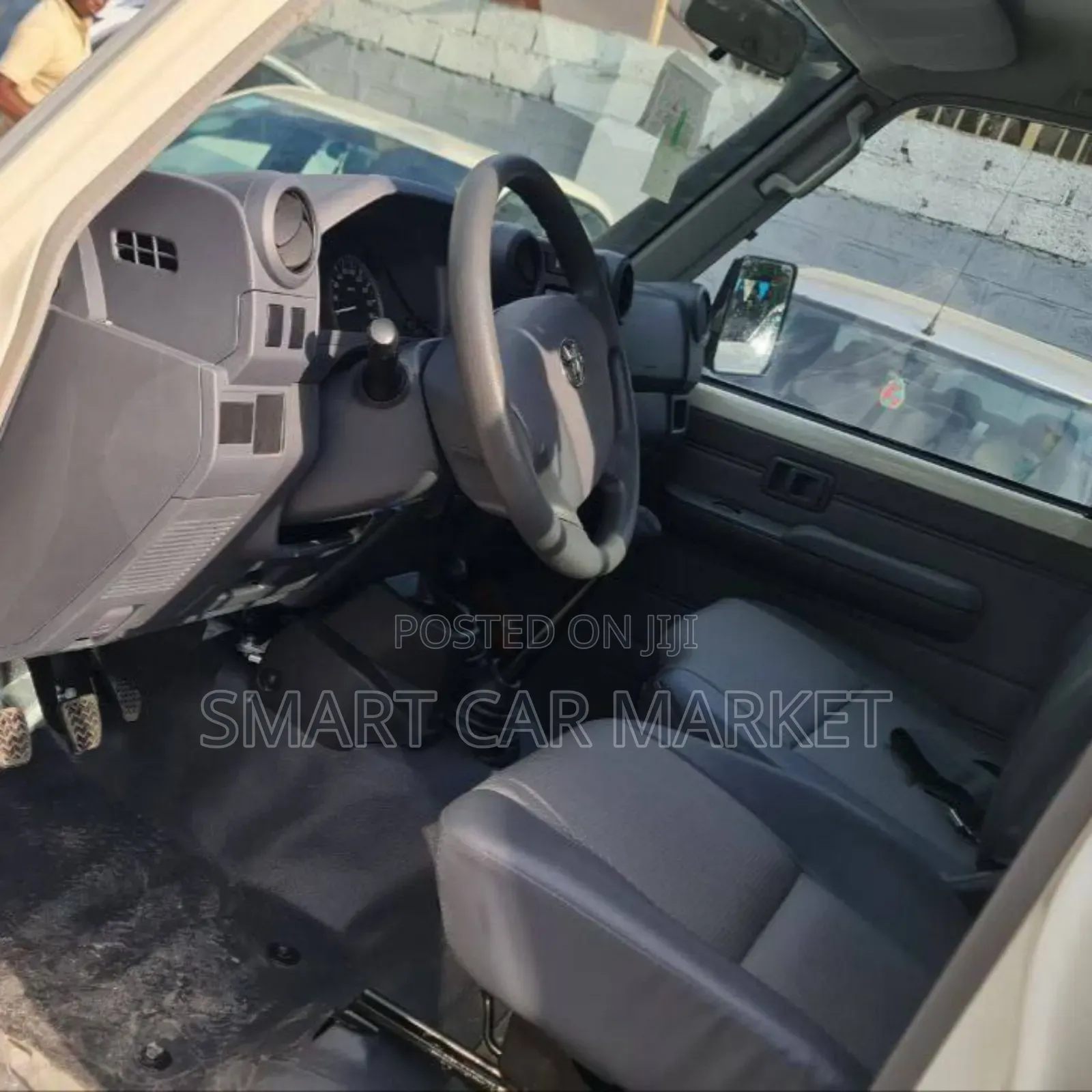 Toyota Land Cruiser 2020 White