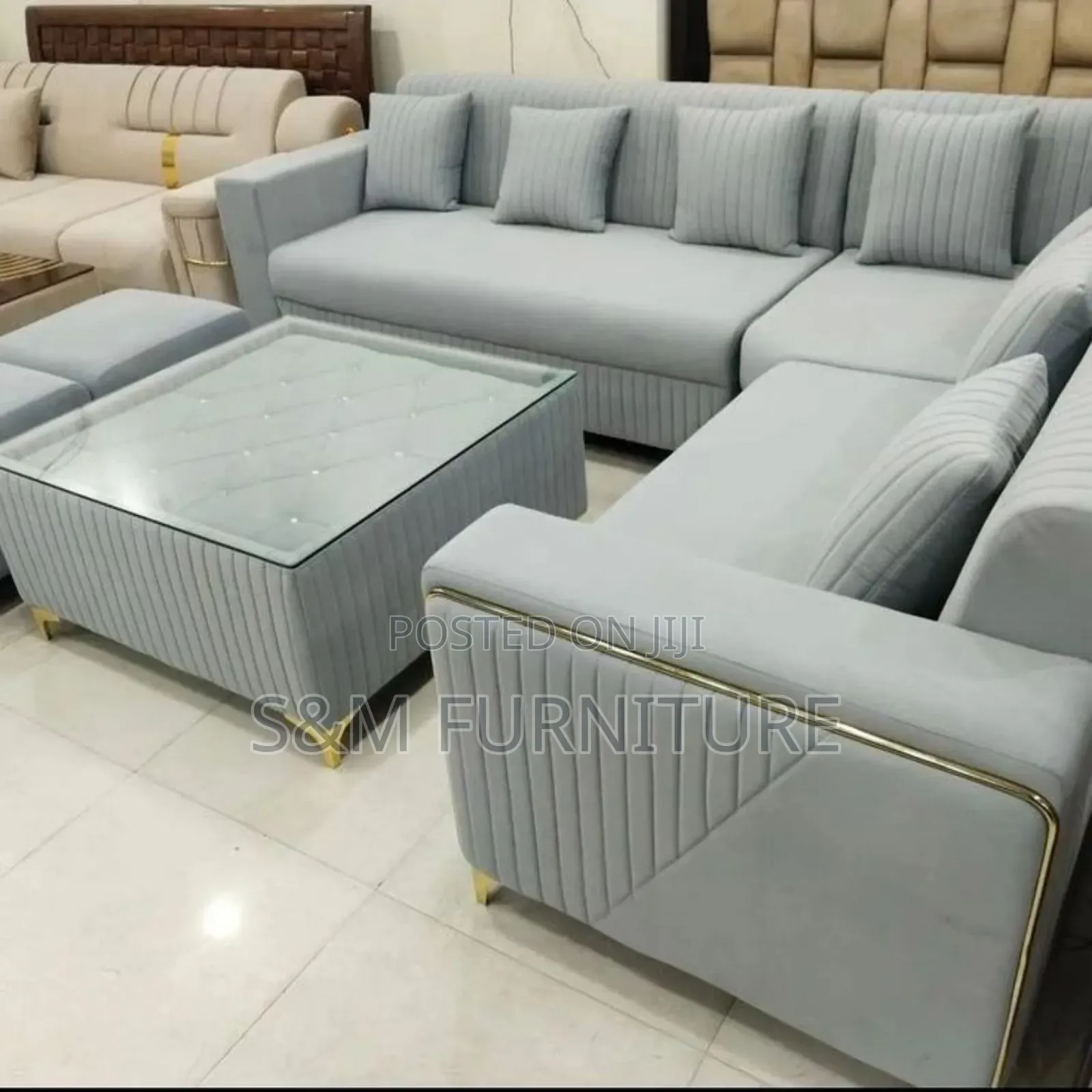 Eye_opening Sofa Set With Table 2 Boxes.