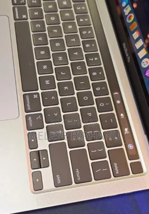 New Laptop Apple MacBook Pro 2020 16GB Intel Core I7 SSD 512GB