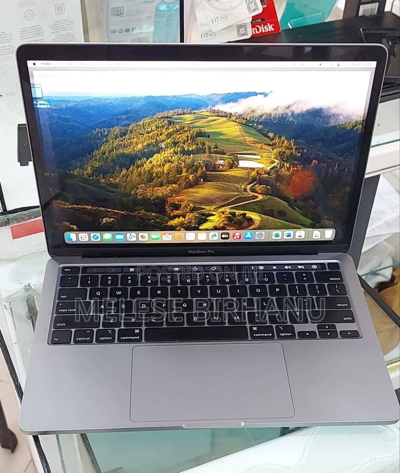 New Laptop Apple MacBook Pro 2020 16GB Intel Core I7 SSD 512GB