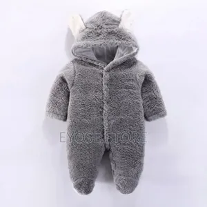 ለክረምቱ ተስማሚ የሆነ ባለፈር ልብስ