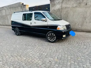 Photo - Toyota Grand HiAce 2011 White