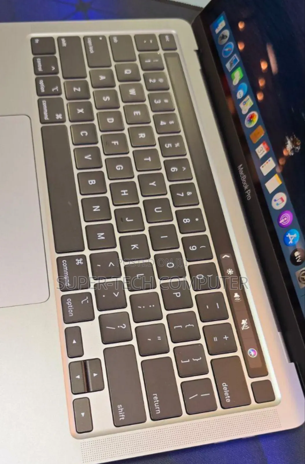 New Laptop Apple MacBook Pro 2020 16GB Intel Core I7 SSD 512GB