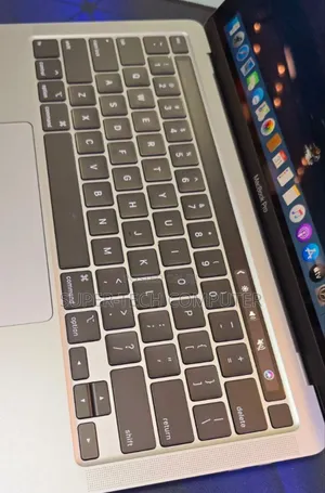 New Laptop Apple MacBook Pro 2020 16GB Intel Core I7 SSD 512GB