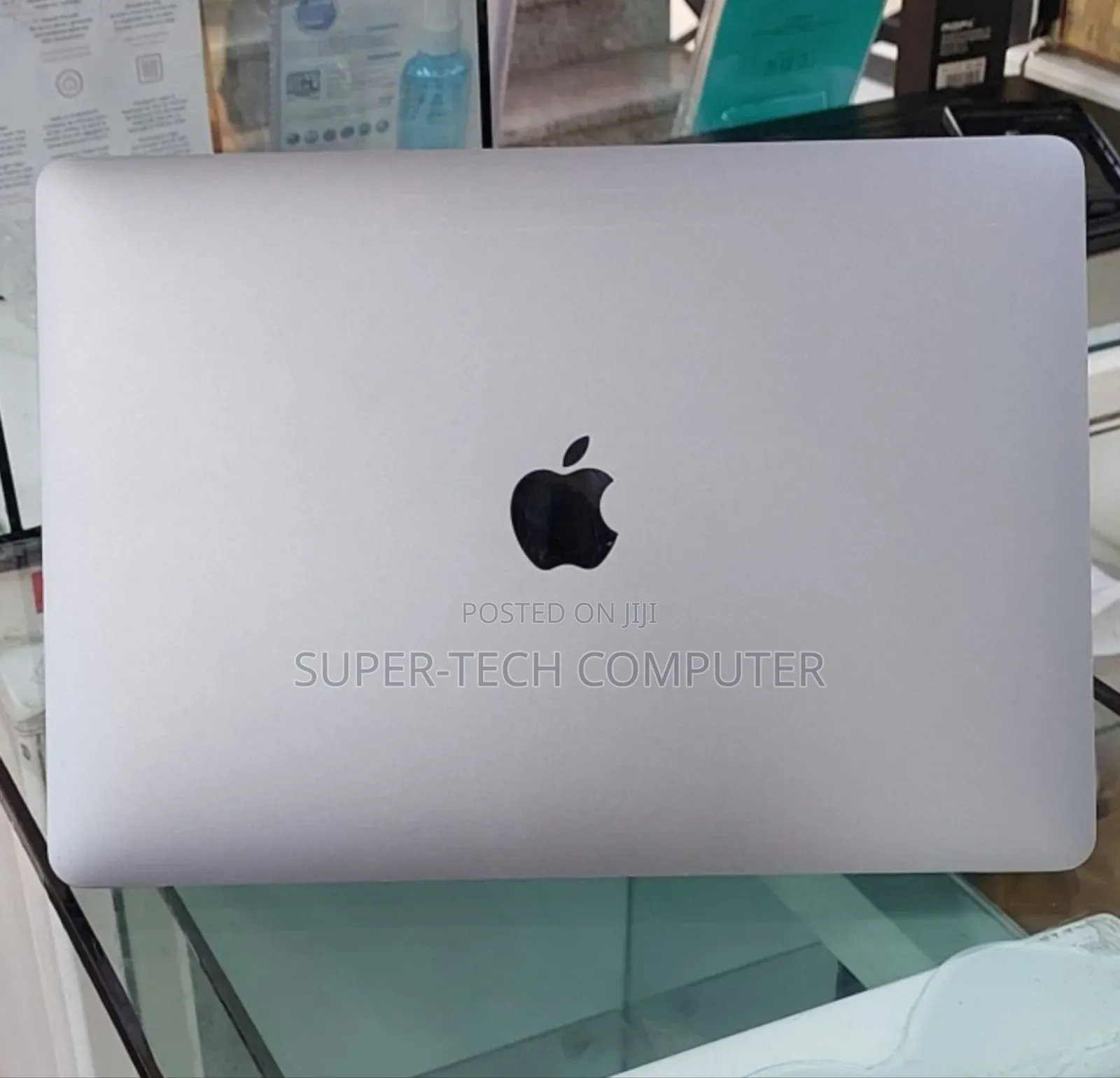 New Laptop Apple MacBook Pro 2020 16GB Intel Core I7 SSD 512GB