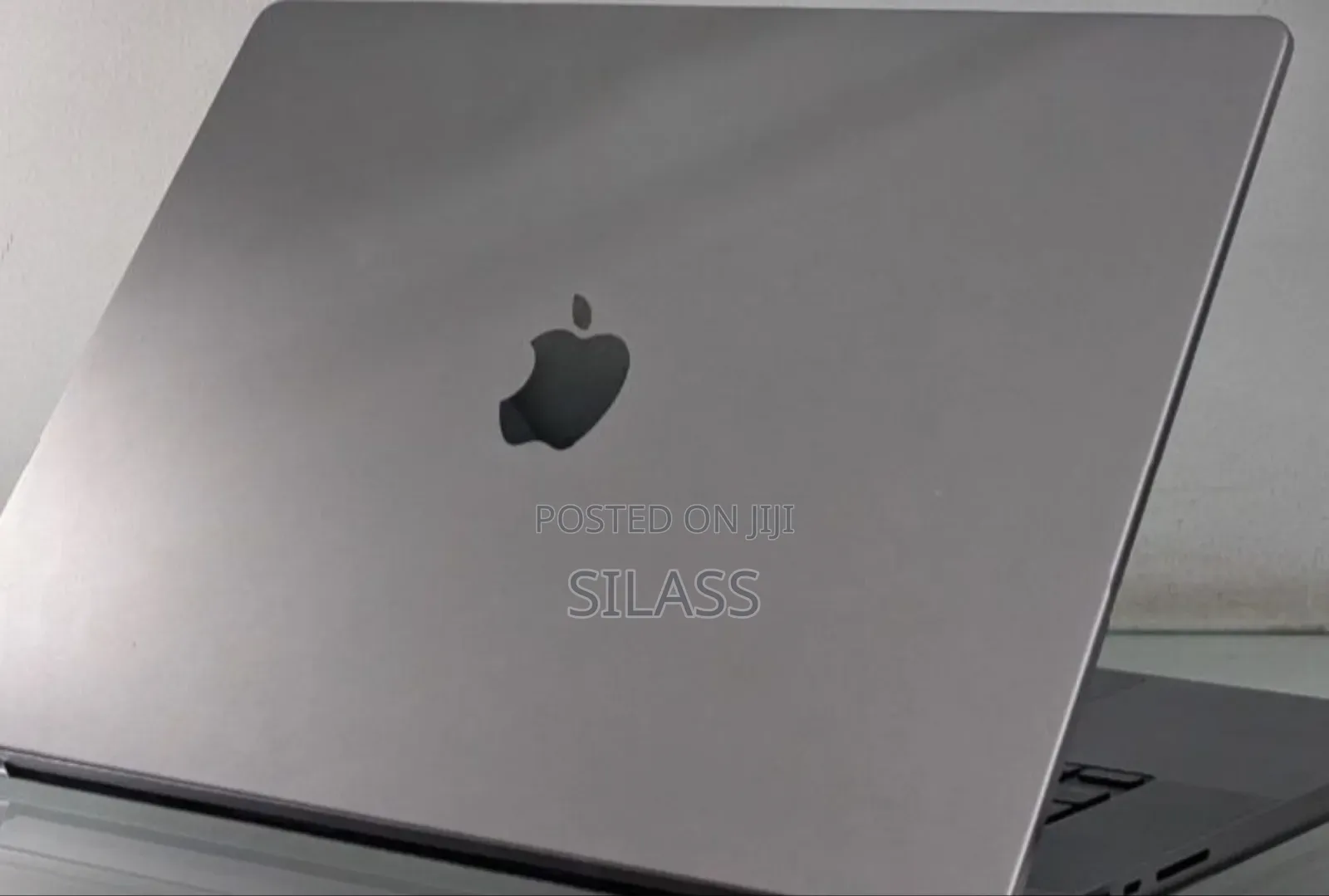 New Laptop Apple MacBook Pro M1 16GB Apple M1 Pro SSD 1T
