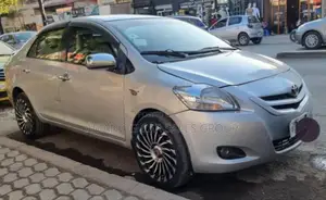 Photo - Toyota Yaris 2008 Silver
