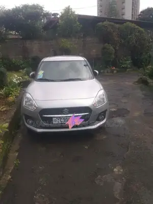 Photo - Suzuki Swift 2022 Silver