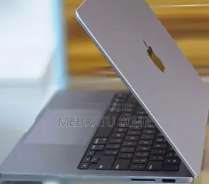 New Apple MacBook Pro 2023 M3 14-Inch 16GB Apple M3 Pro SSD 512GB