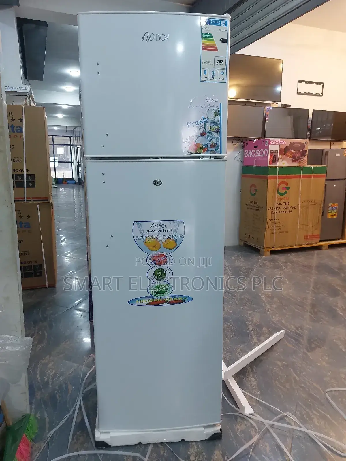 W.Box Refrigerator 350L
