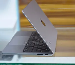 New Apple MacBook Pro 2023 M3 14-Inch 16GB Apple M3 Pro SSD 512GB