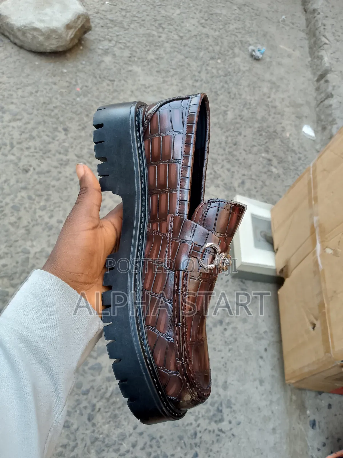 Original Lather 3 Color Brown Flat Shoes for You