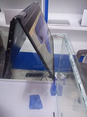 Photo - New Laptop Lenovo ThinkPad Yoga 370 16GB Intel Core I5 SSD 512GB