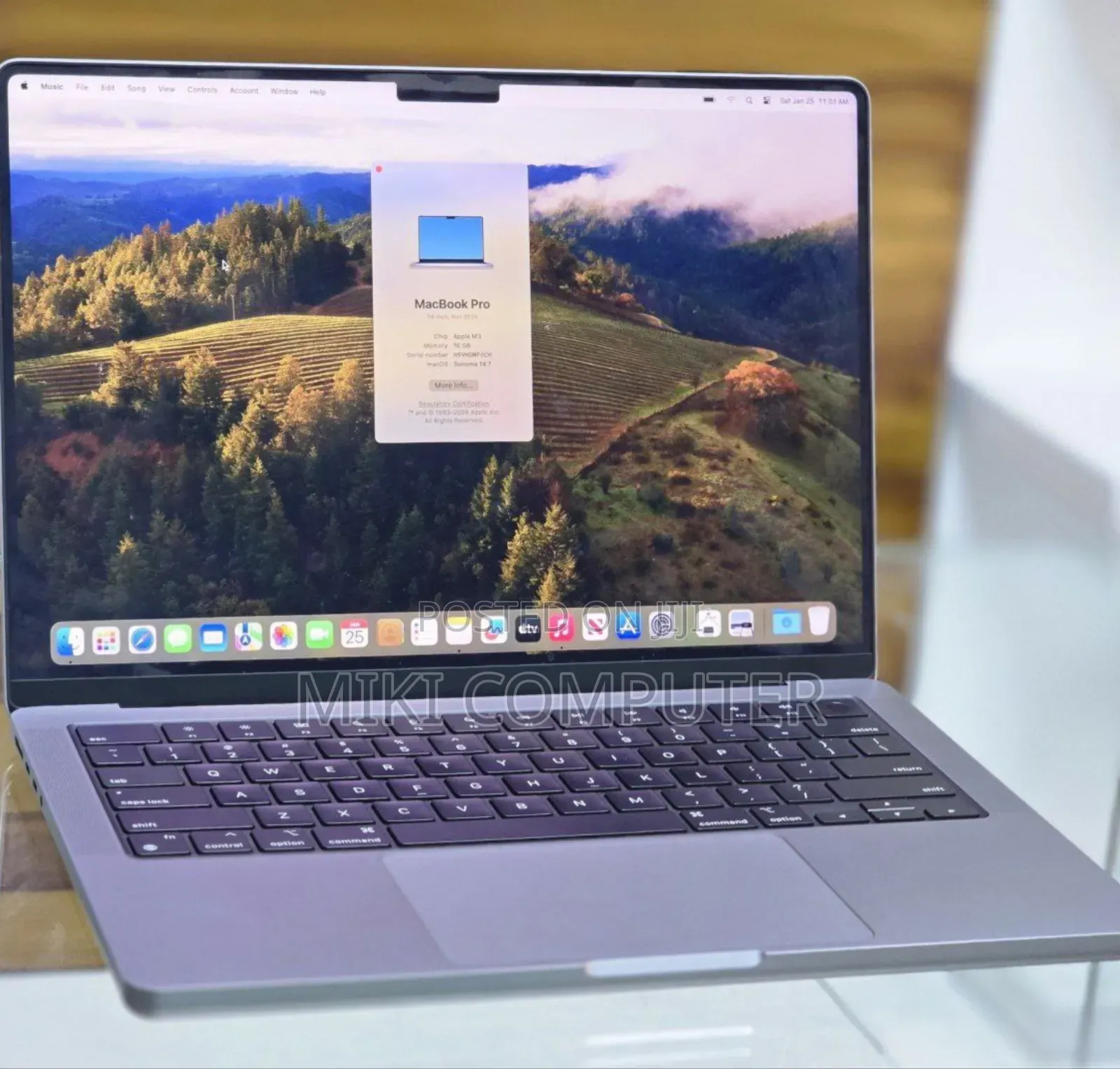 New Laptop Apple MacBook Pro 2023 M3 Pro 14-Inch 16GB Intel SSD 512GB