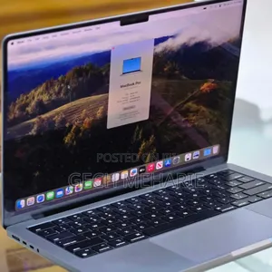 New Laptop Apple MacBook Pro 2023 M3 14-Inch 16GB Apple M3 SSD 512GB