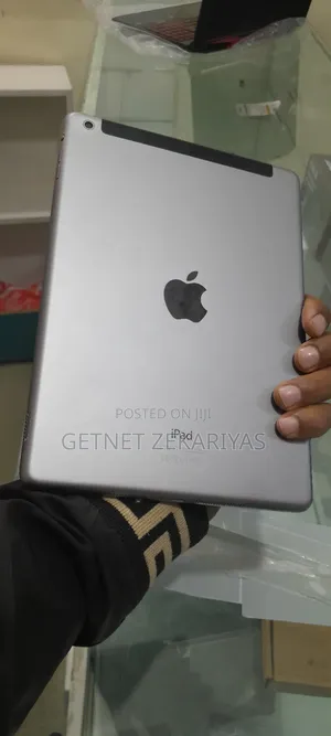 New Apple iPad 10.2 (2019) 64 GB