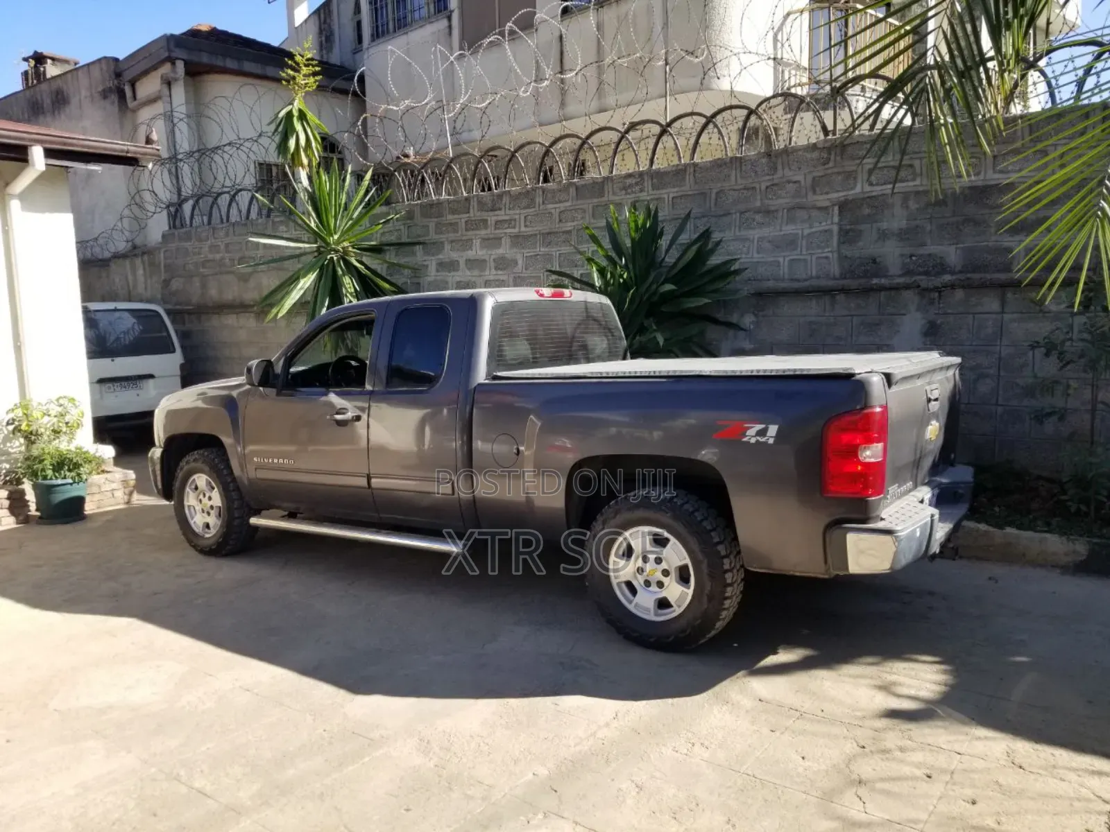 Chevrolet Silverado 1500 Extended Cab LT 4WD  2012 Gray