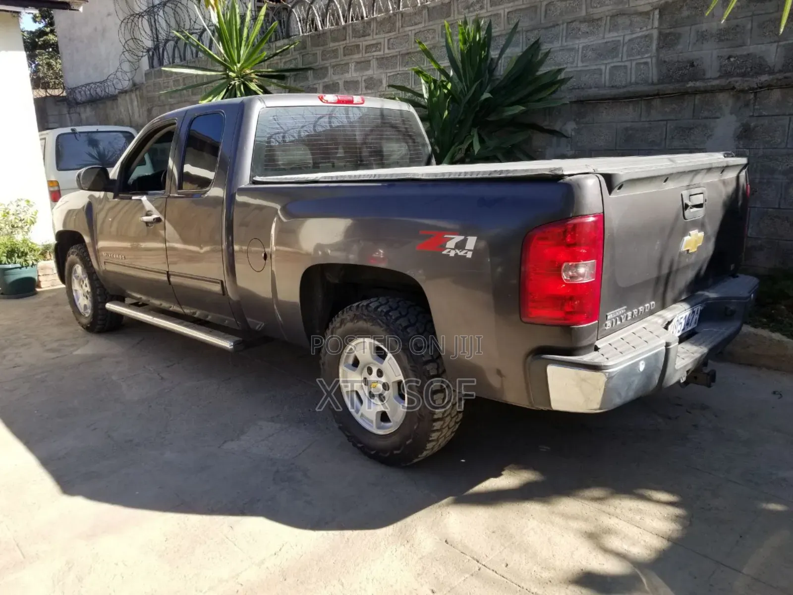 Chevrolet Silverado 1500 Extended Cab LT 4WD  2012 Gray
