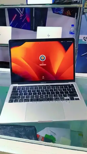 New Laptop Apple MacBook Pro M1 16GB Apple M1 Pro SSD 256GB