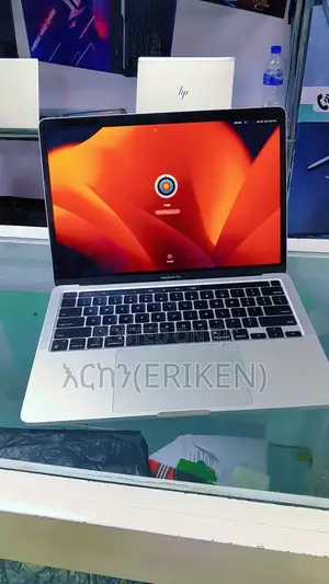 New Laptop Apple MacBook Pro M1 16GB Apple M1 Pro SSD 256GB