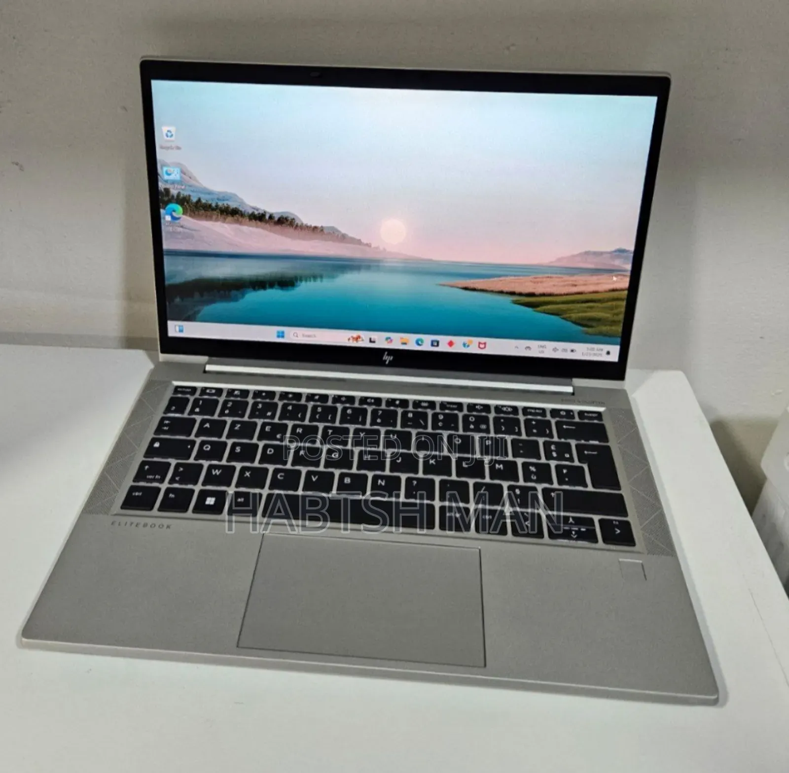 New Laptop HP EliteBook 830 G8 16GB AMD Ryzen 5 SSD 512GB