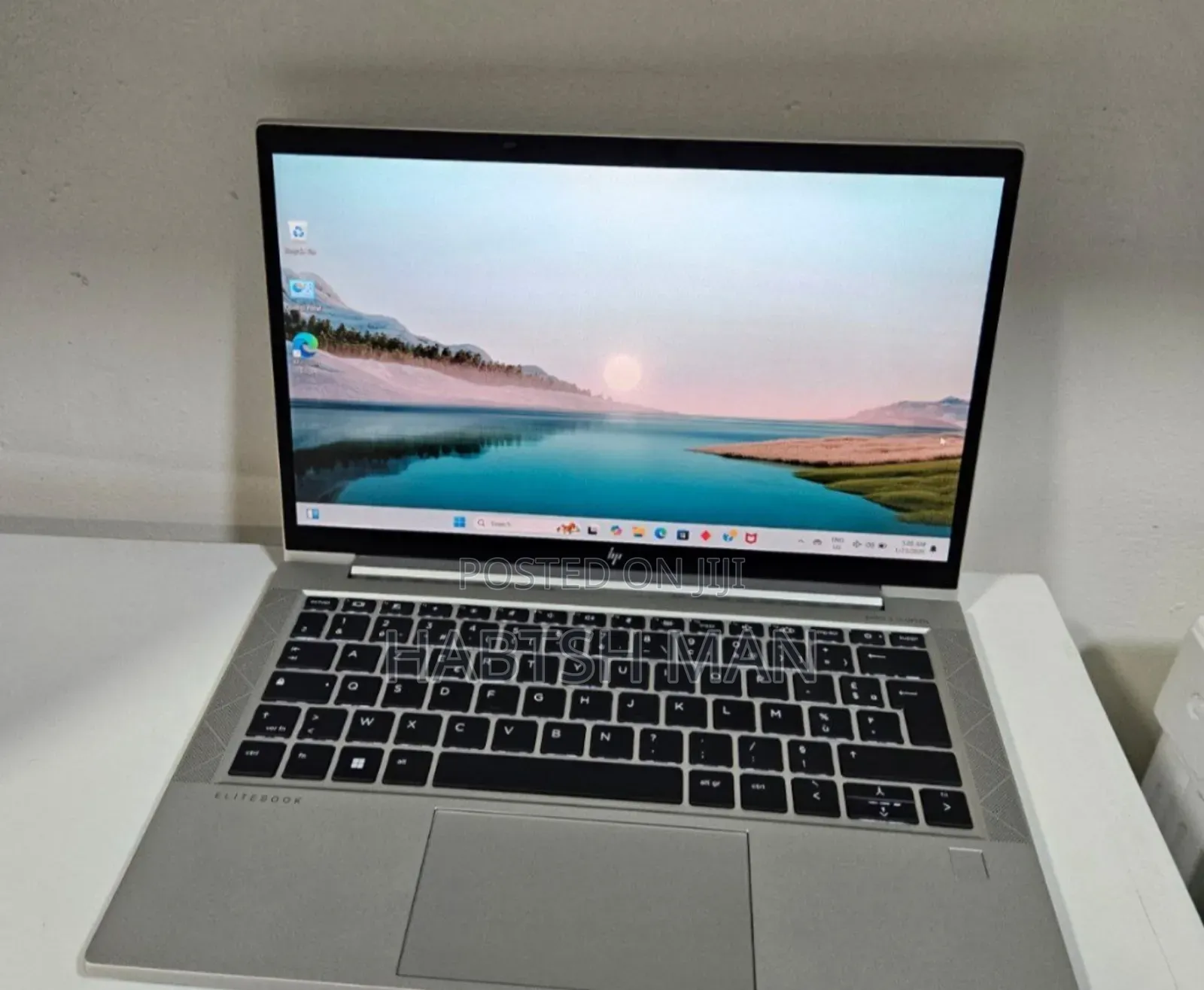 New Laptop HP EliteBook 830 G8 16GB AMD Ryzen 5 SSD 512GB