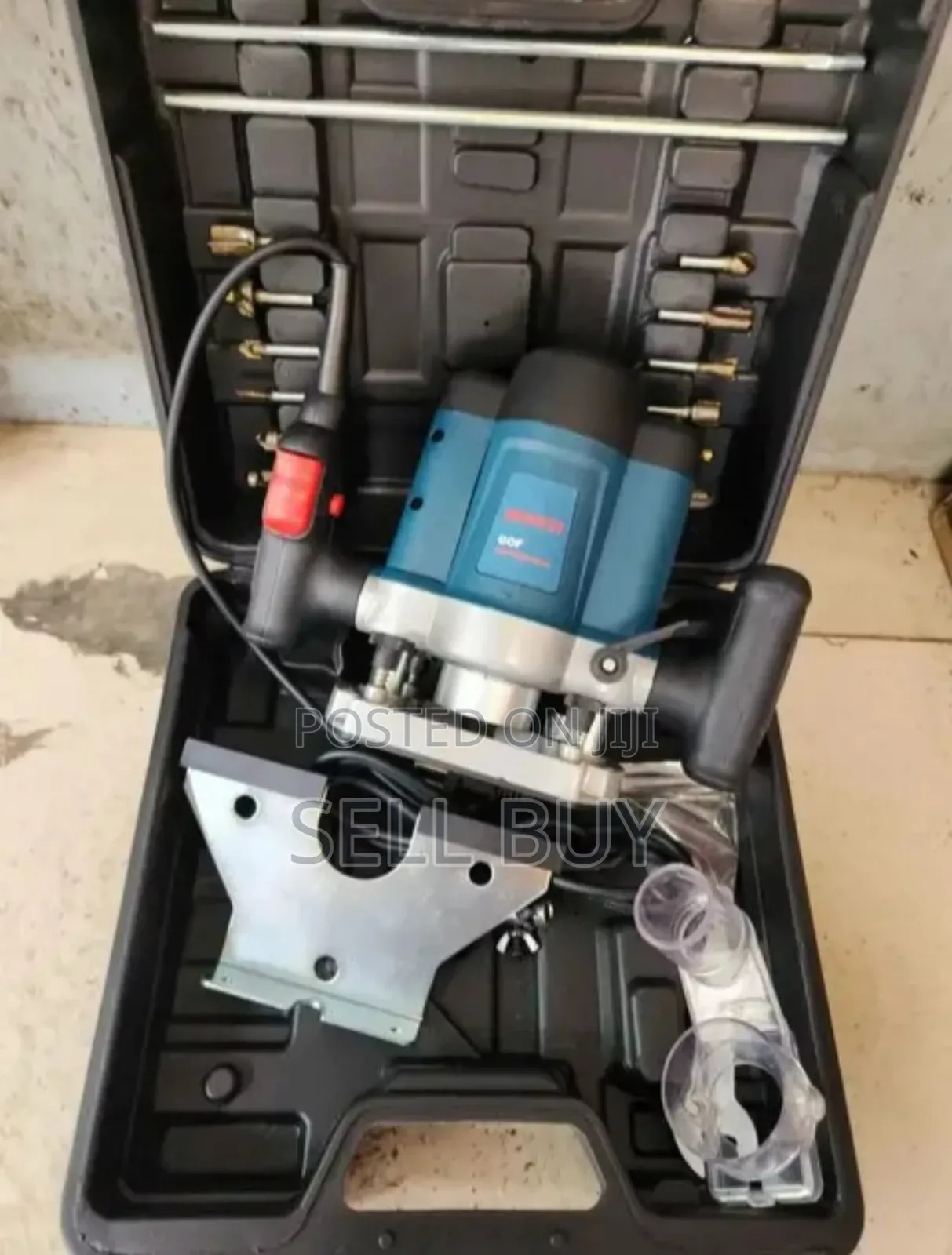 Bosch Router With Router Bit
