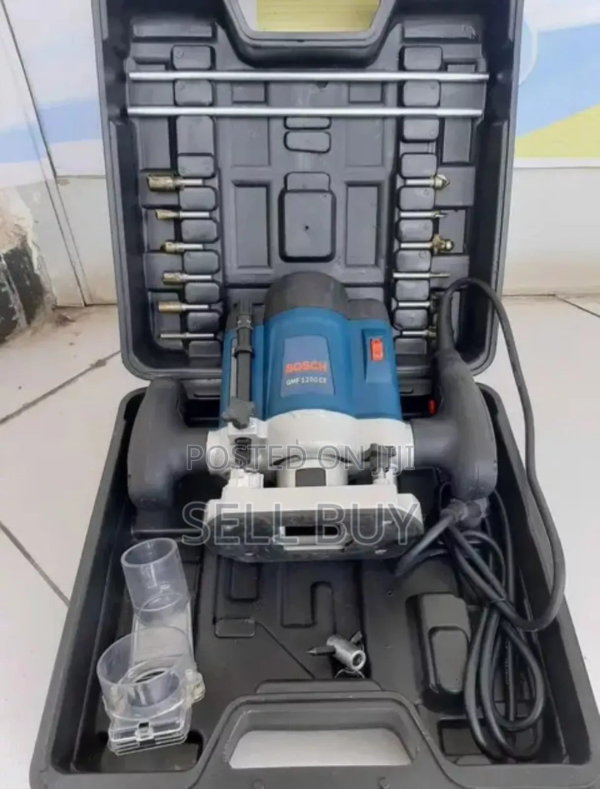 Bosch Router With Router Bit