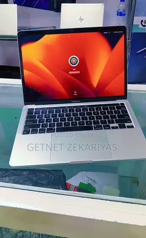 New Laptop Apple MacBook Pro M1 16GB Apple M1 Pro SSD 256GB