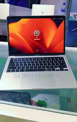 New Laptop Apple MacBook Pro M1 16GB Apple M1 Pro SSD 256GB