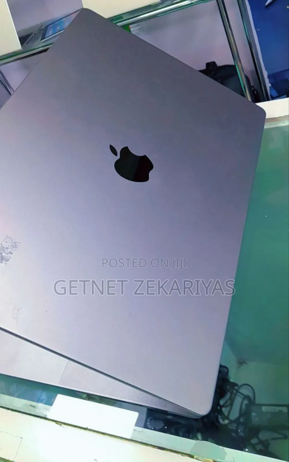 New Laptop Apple MacBook Pro M1 16GB Apple M1 Pro SSD 1T