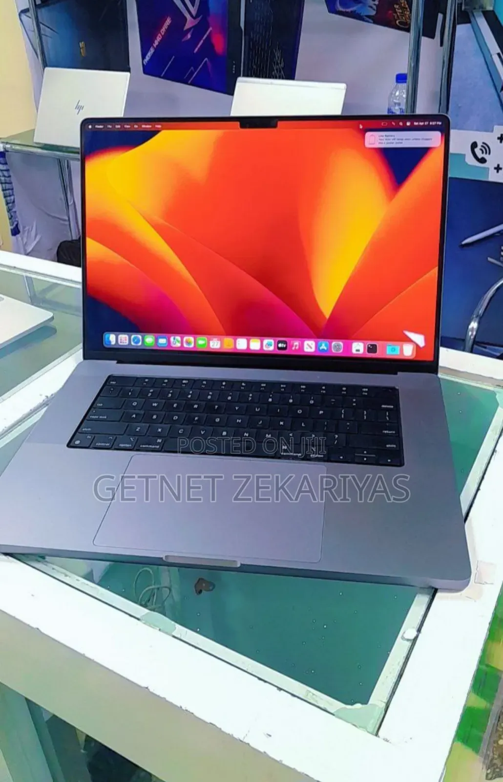New Laptop Apple MacBook Pro M1 16GB Apple M1 Pro SSD 1T
