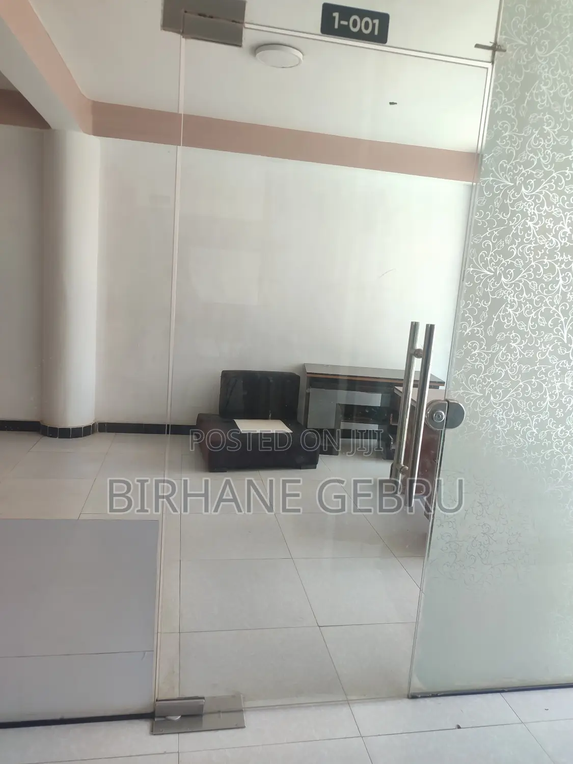 Luxury Apartiment Rent for Office