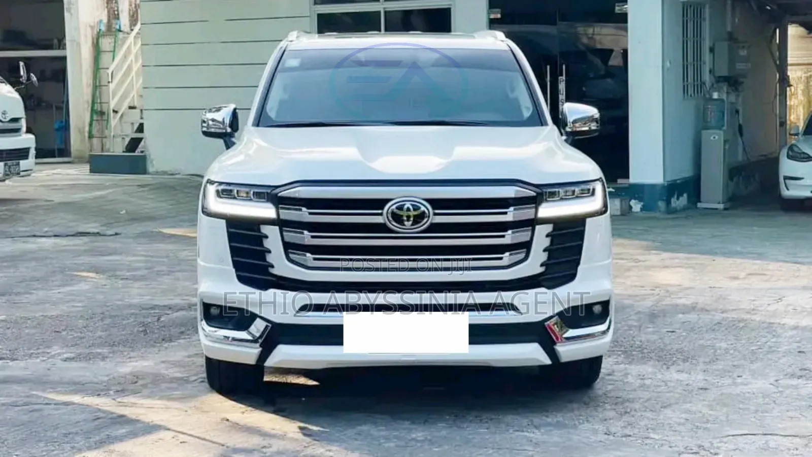 Toyota Land Cruiser LC300, GXL for Rent