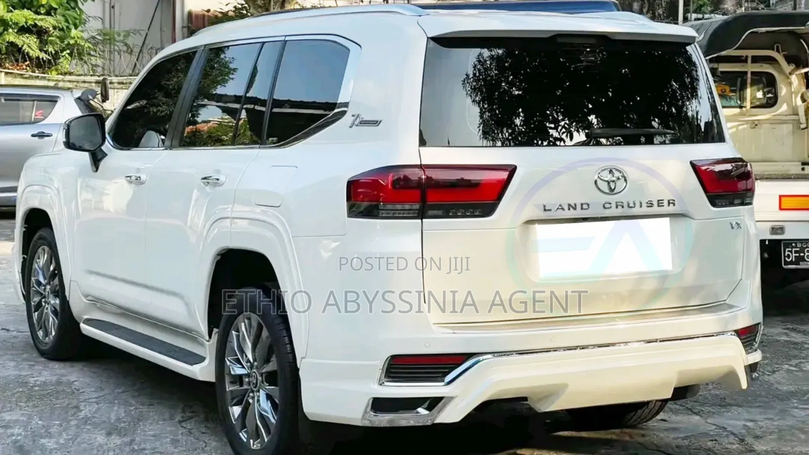 Toyota Land Cruiser LC300, GXL for Rent