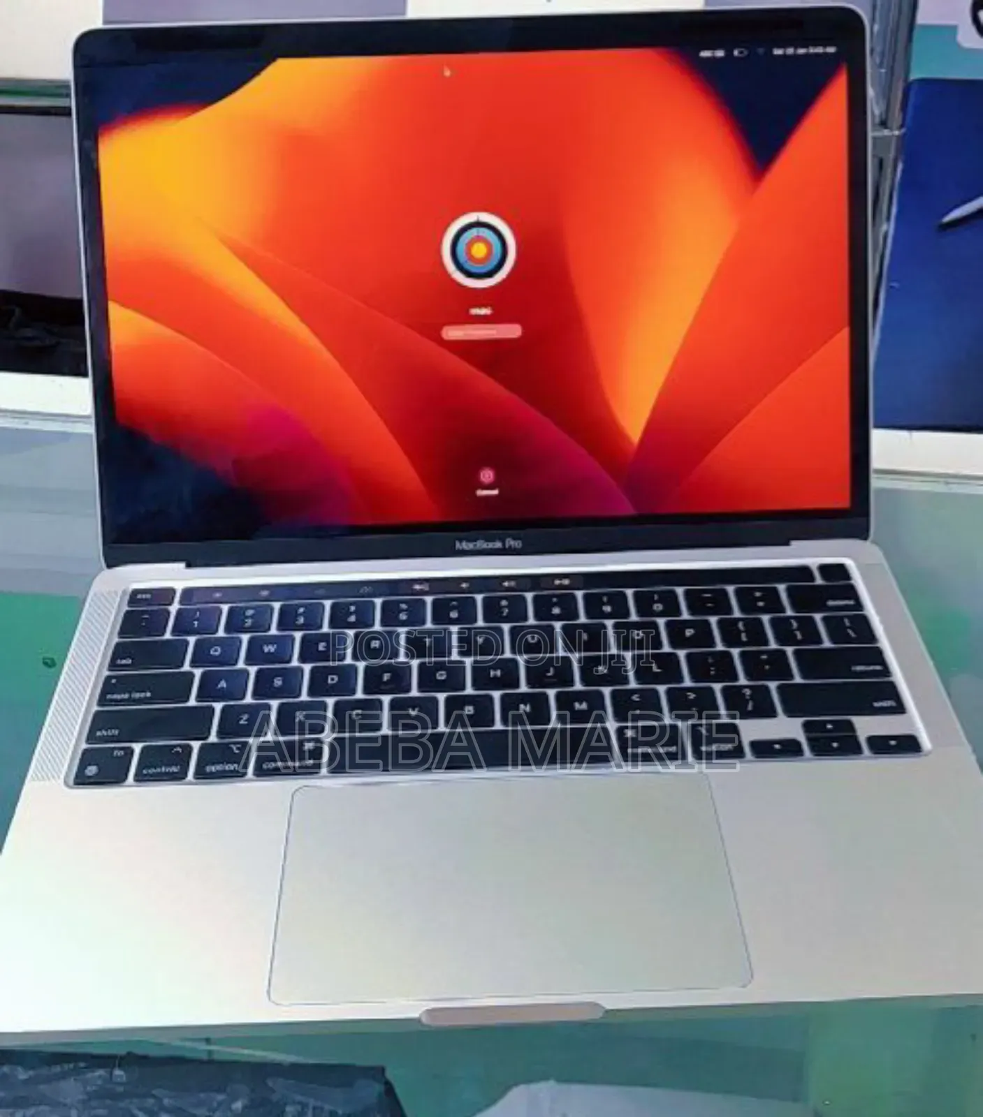 New Laptop Apple MacBook Pro 2020 M1 16GB Apple M1 Pro SSD 256GB