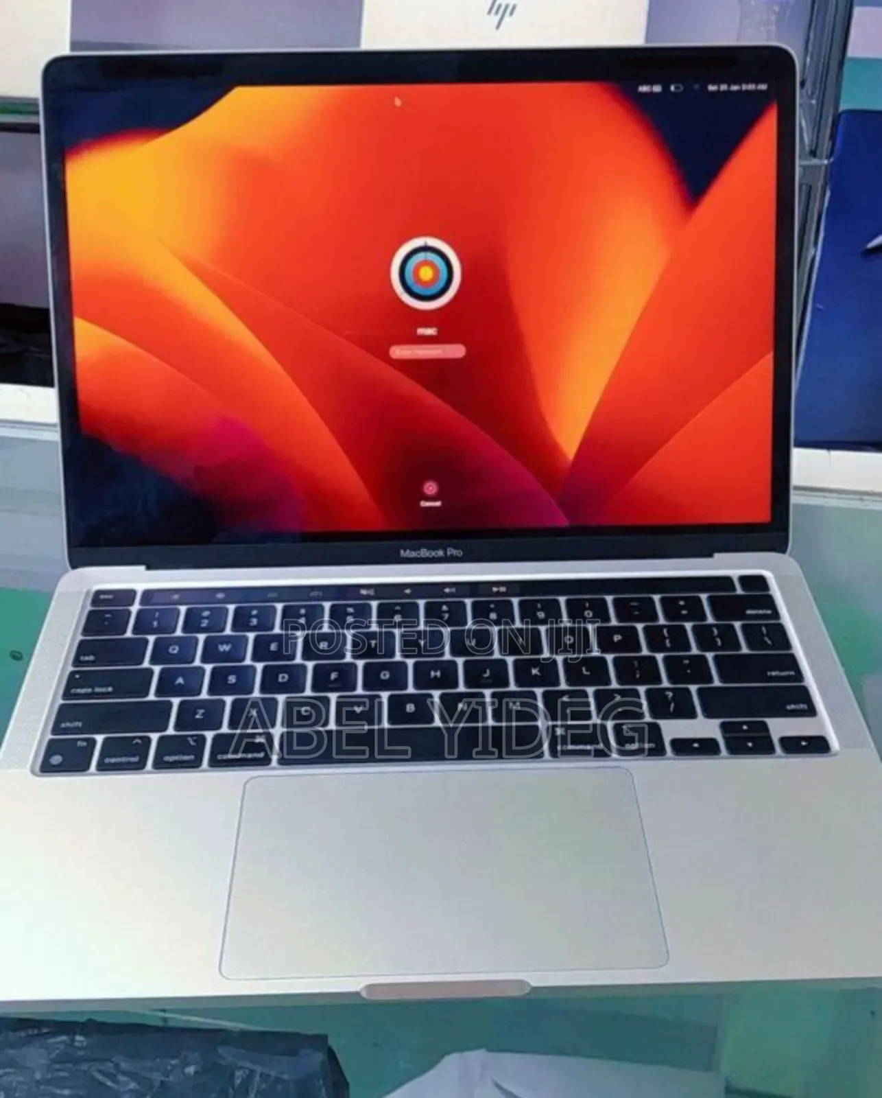 New Laptop Apple MacBook Pro 2020 M1 16GB Apple M1 SSD 256GB