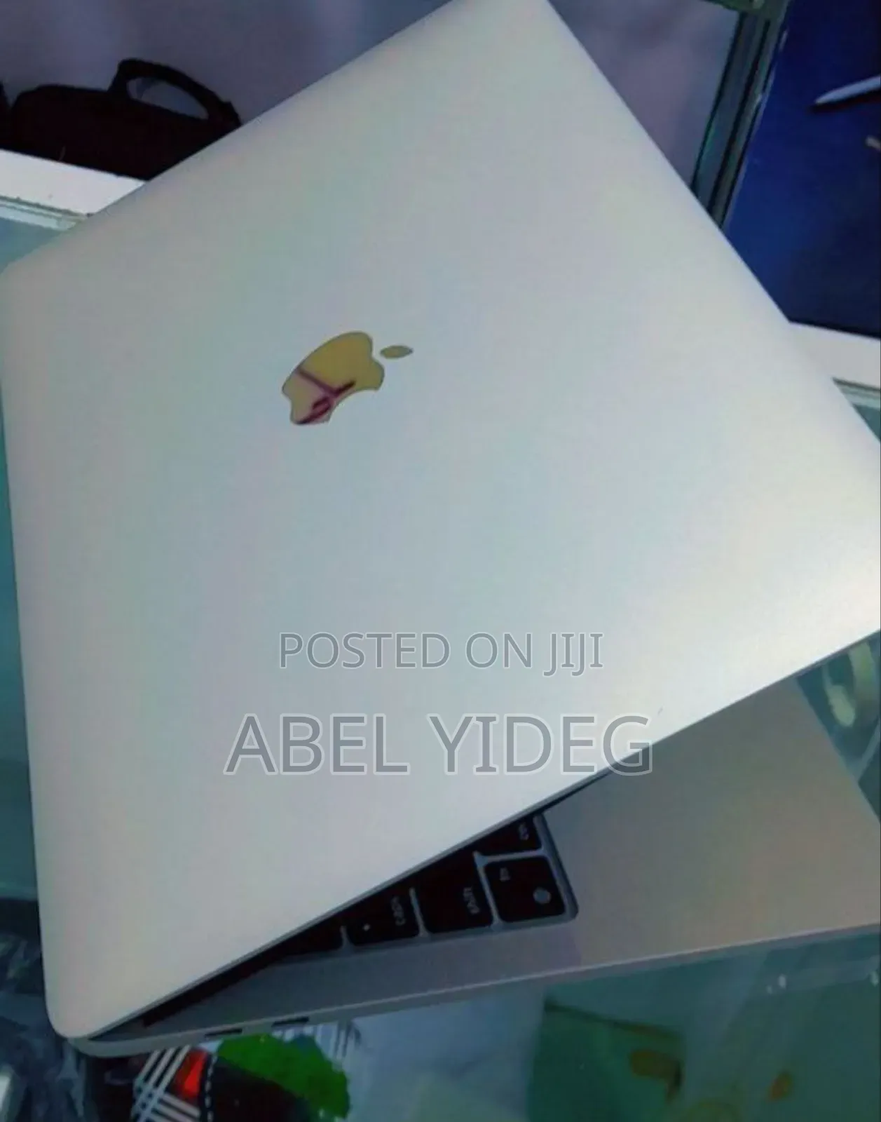 New Laptop Apple MacBook Pro 2020 M1 16GB Apple M1 SSD 256GB