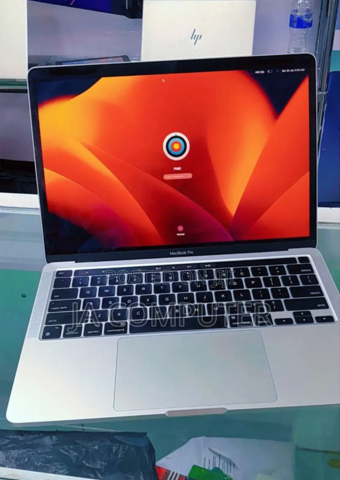 New Laptop Apple MacBook Pro 2020 M1 16GB Apple M1 Pro SSD 256GB