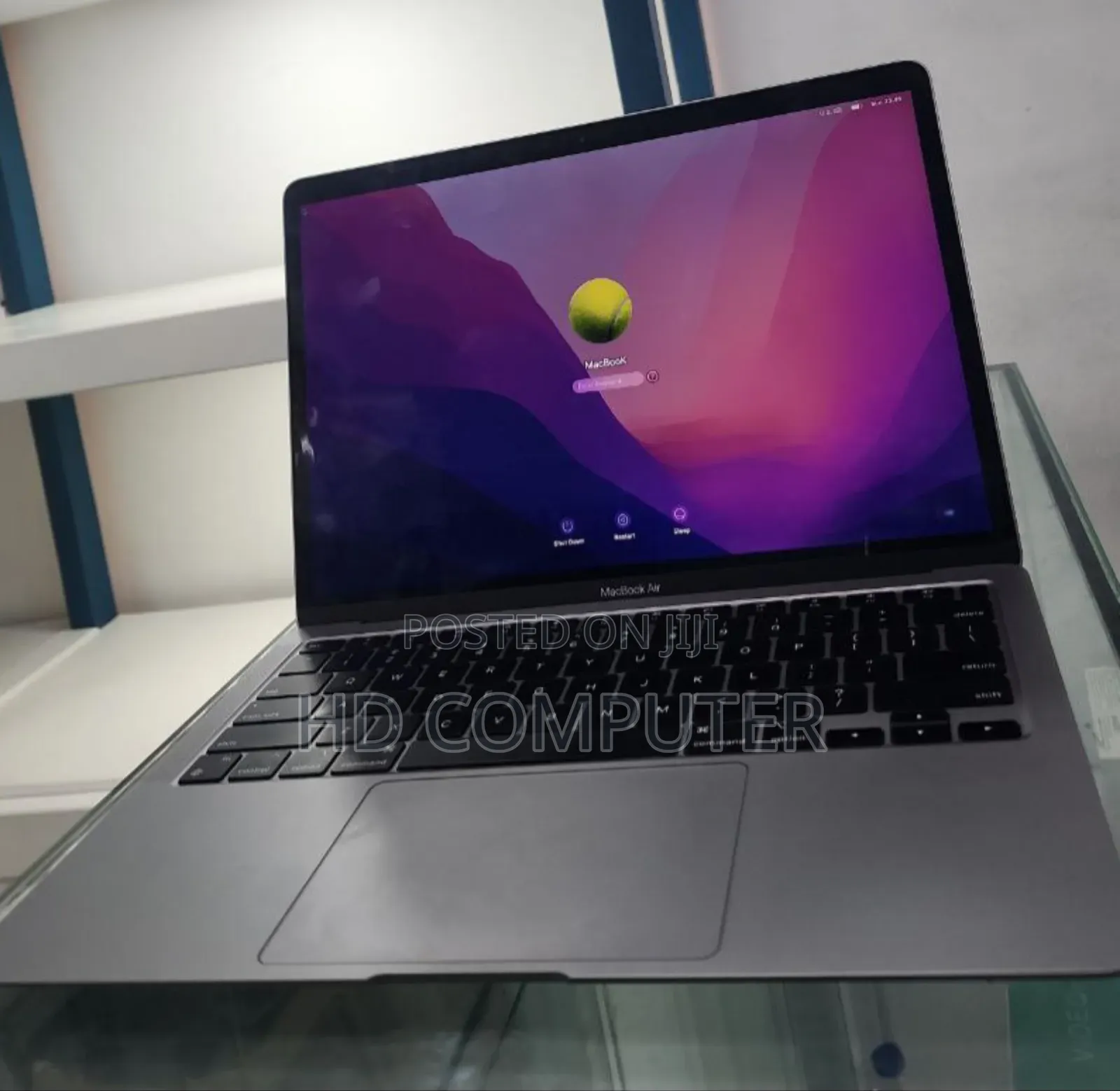 New Laptop Apple MacBook Air 2020 8GB Apple M1 SSD 256GB