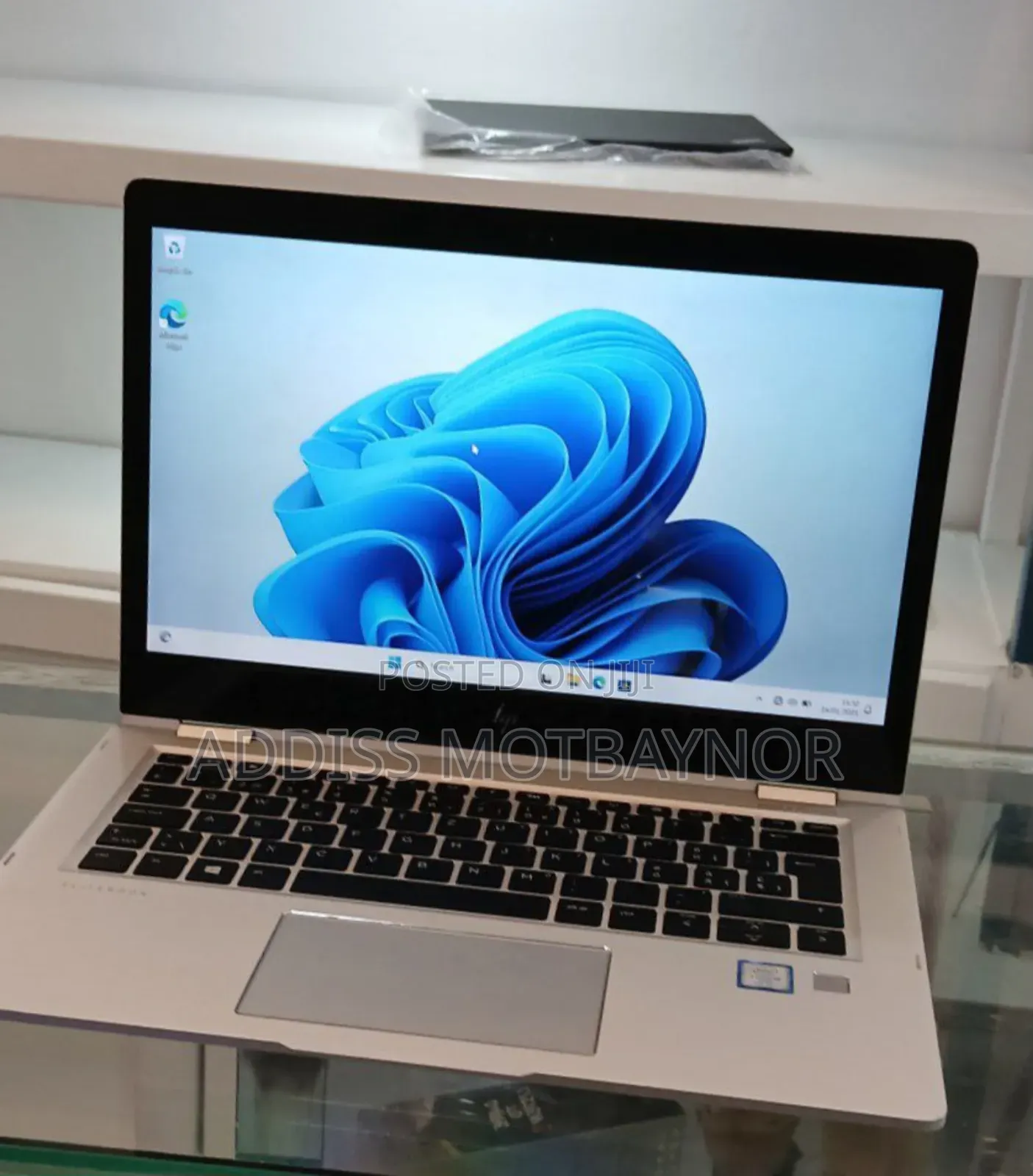 New Laptop HP X360 310 G2 16GB Intel Core I5 SSD 512GB