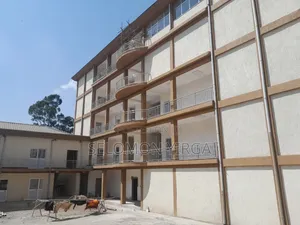 የሚከራይ ትምርት ቤት