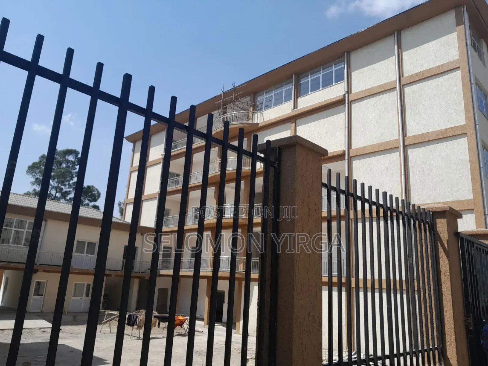 የሚከራይ ትምርት ቤት