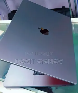 New Laptop Apple MacBook Pro M1 16GB Apple M1 SSD 16 GB