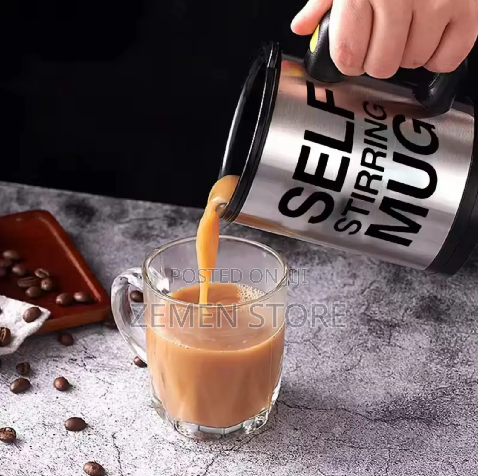 Self-Stirring Mug - Automatic Mixing Coffee Cup