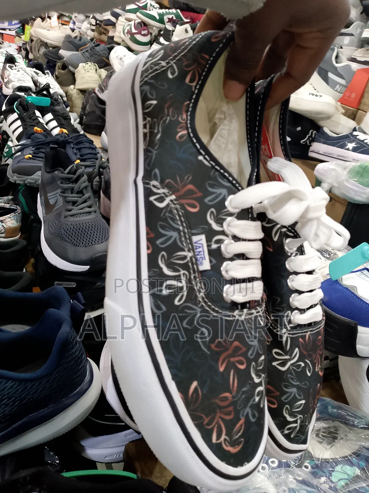 Vans Flower Flat Shoes for You Made in Vietnam