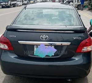 Toyota Yaris 2010 Black